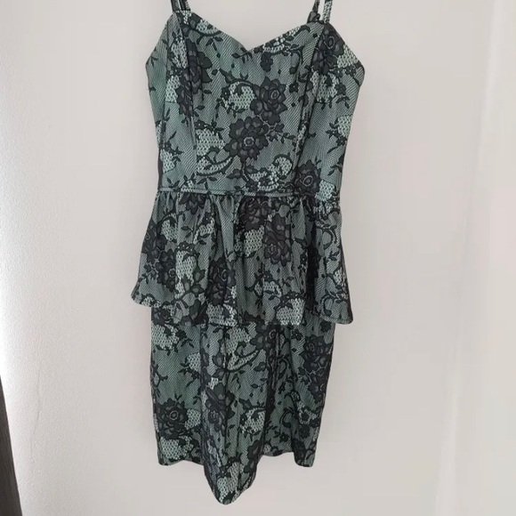 Lovely Dynamite Dress ✨ - Picture 2 of 6